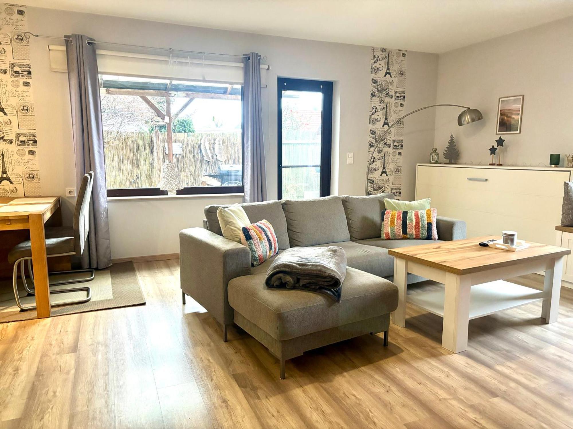 Grosse Wohnkueche, Terrasse, Schlafzimmer Am Steinhuder Meer, Wlan, Parkplatz, Fussbodenheizung, 70Qm Вунсторф Экстерьер фото